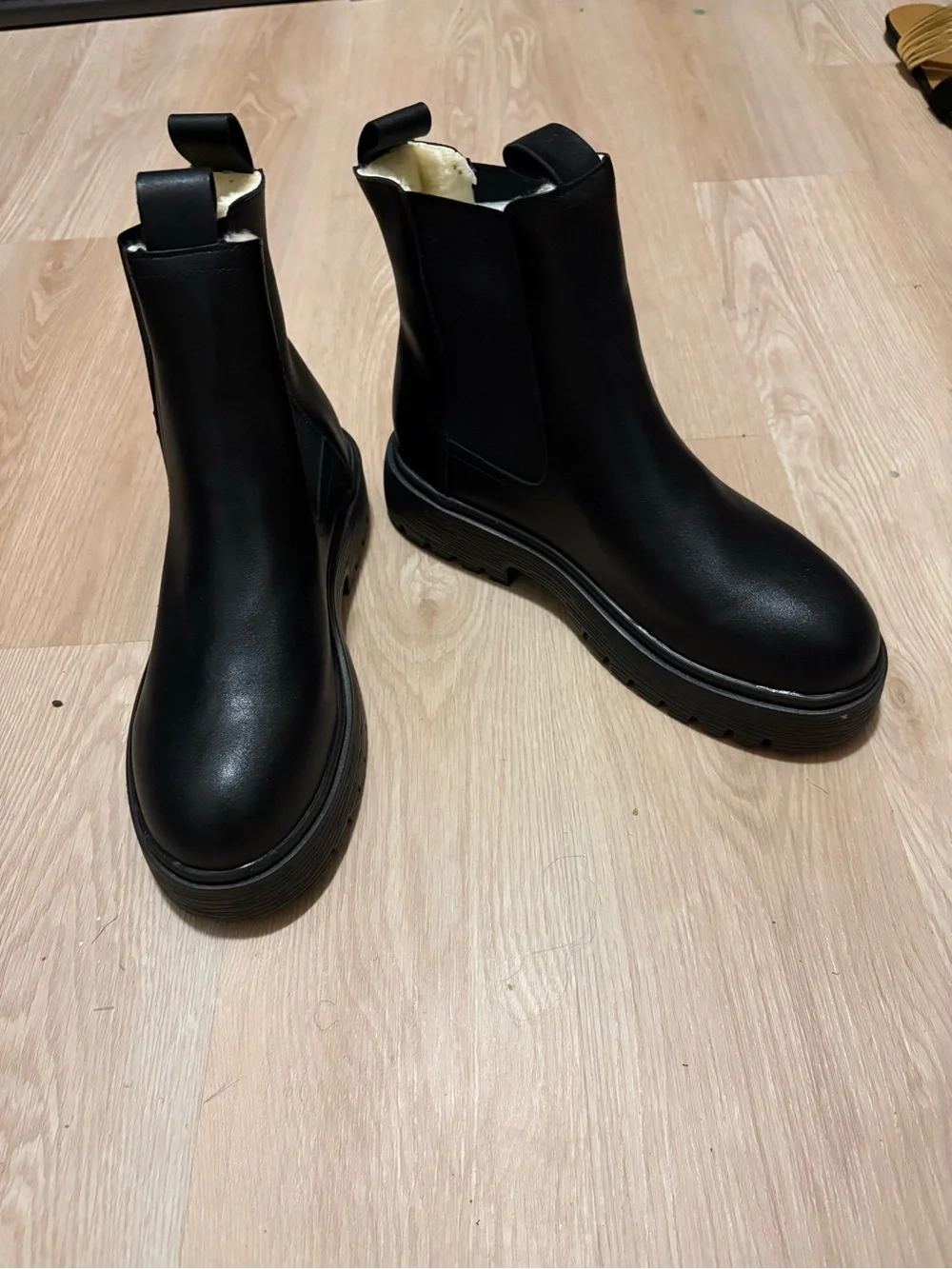 Women's Black Chelsea Platform Boots